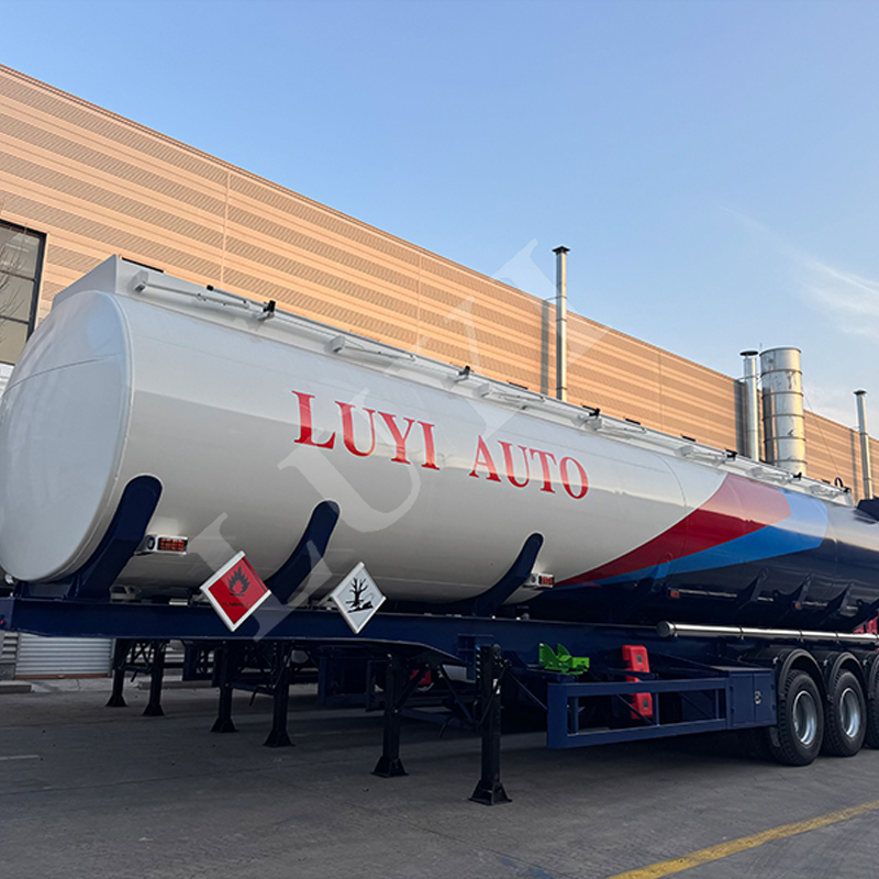 Three-axle tank semi-trailer