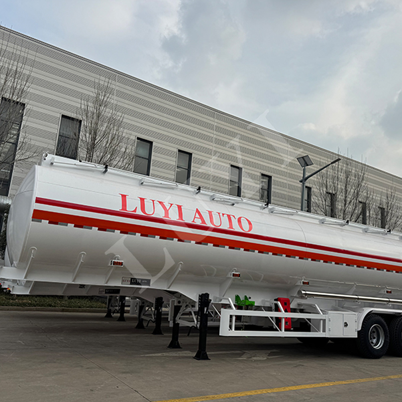Three-axle tank semi-trailer