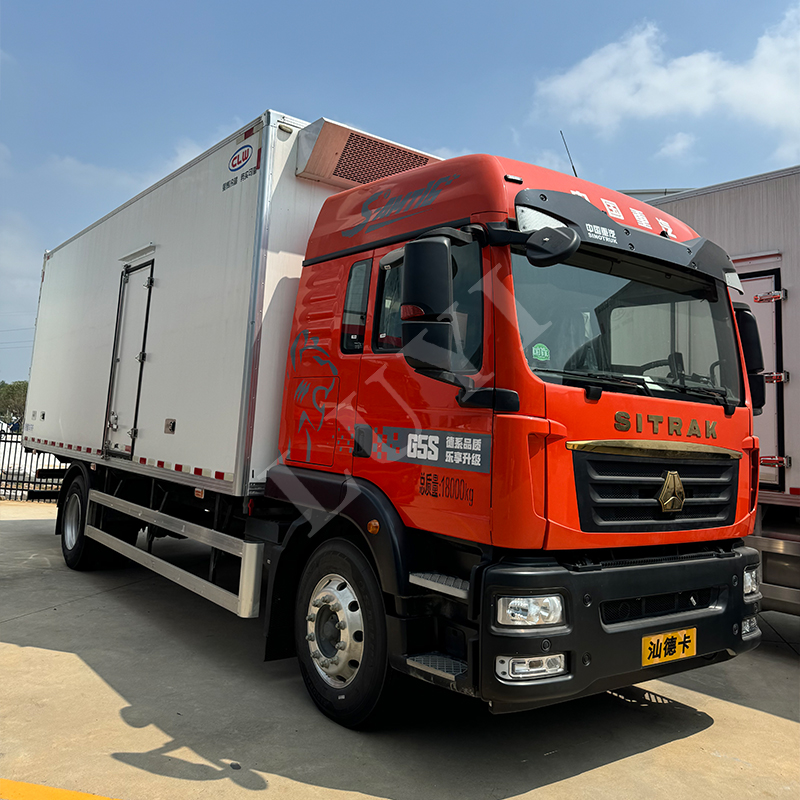 sitrak G5S 4x2 refrigerated truck Fresh Food Freezer Refrigerator food transport van Truck
