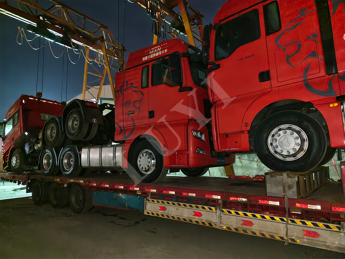 Sinotruk Strak tractor trucks sent to Algeria