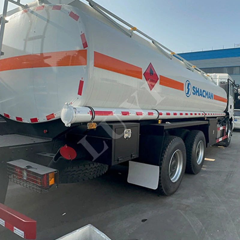 Heavy Duty Oil Tank Truck For Long Dista