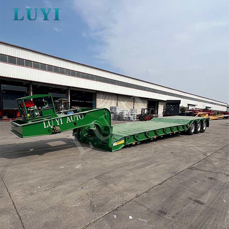 LUYI 3 axle detachable gooseneck lowbed 
